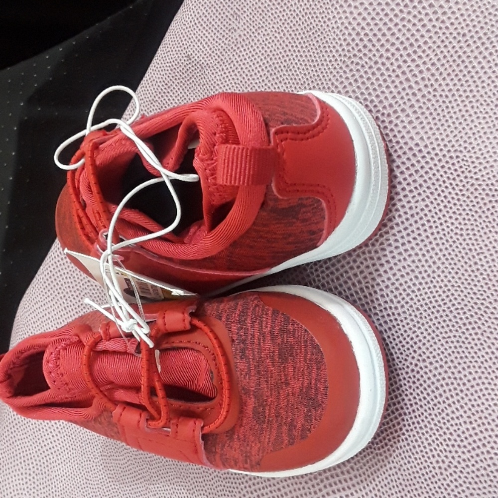 Cat & Jack Toddler Boys' Saul Red
